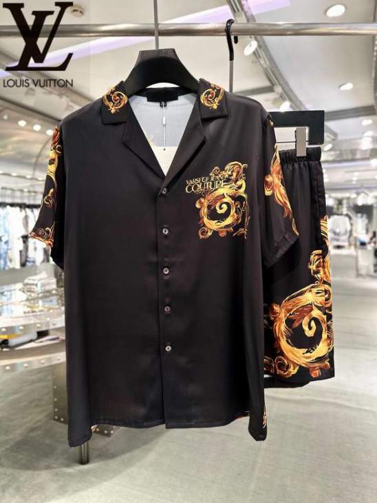 Picture of LV Shirt Pant Suits _SKULVM-3XL24cn29323086